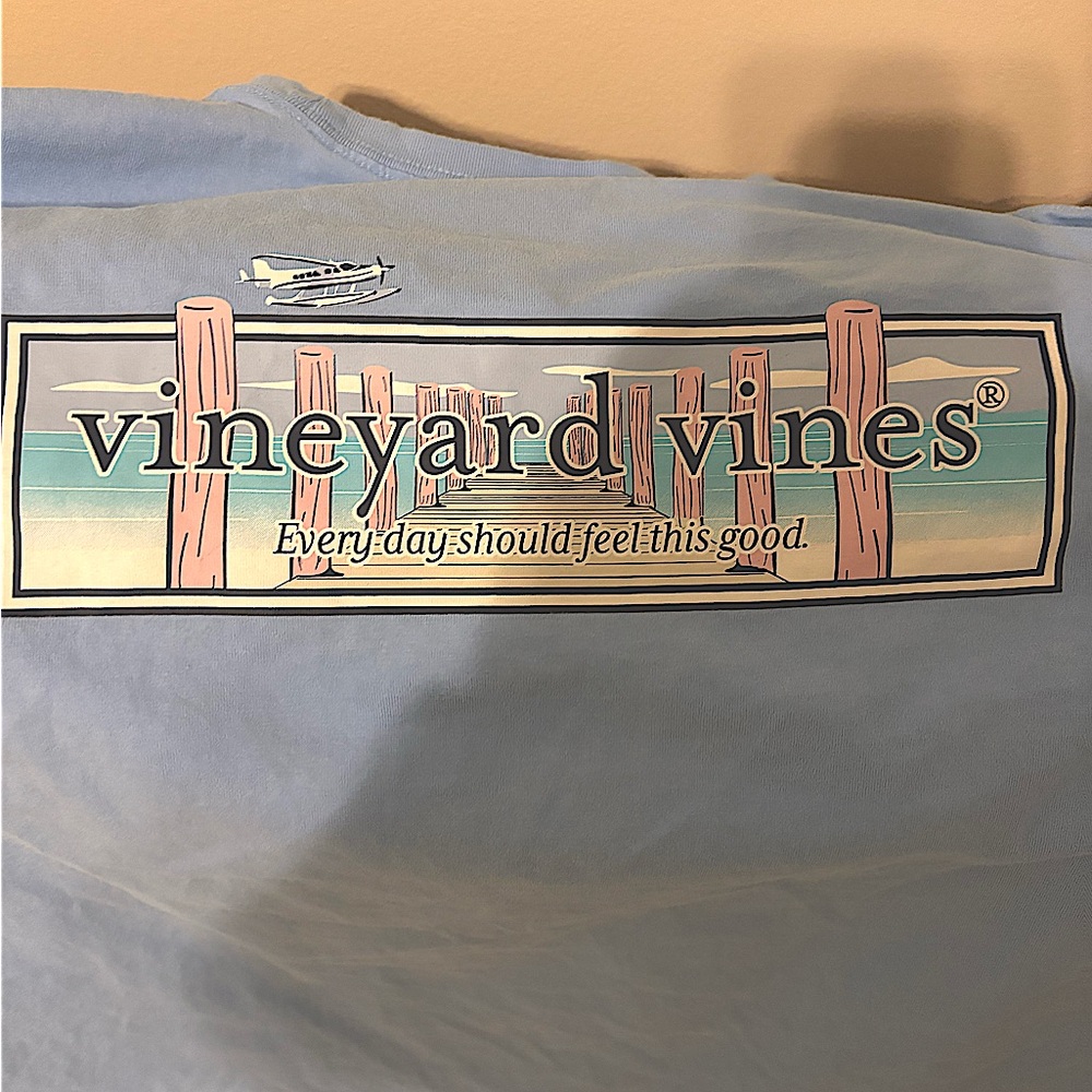 Vineyard Vines Tshirt. Great condition, worn only a few times.